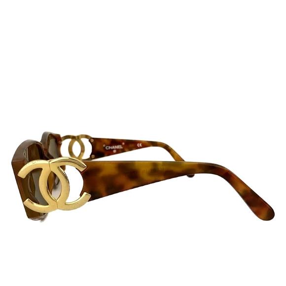 CHANEL Brown Vintage CC Logo Women’s Sunglasses - Picture 5 of 13